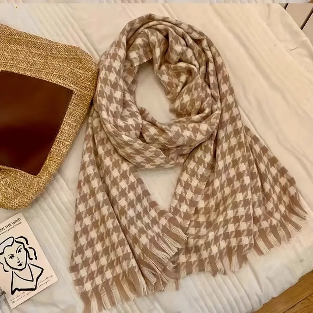Set of 3 Houndstooth Fringe Scarves / NWOT - Picture 9 of 11